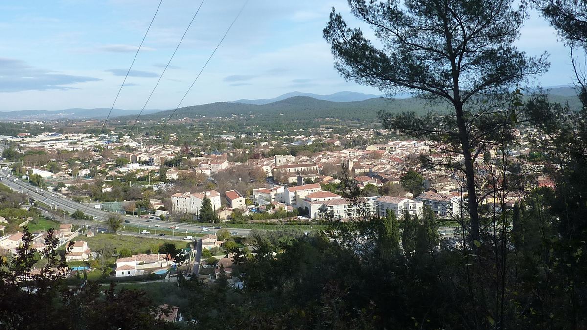 Solliès-Ville, les crêches