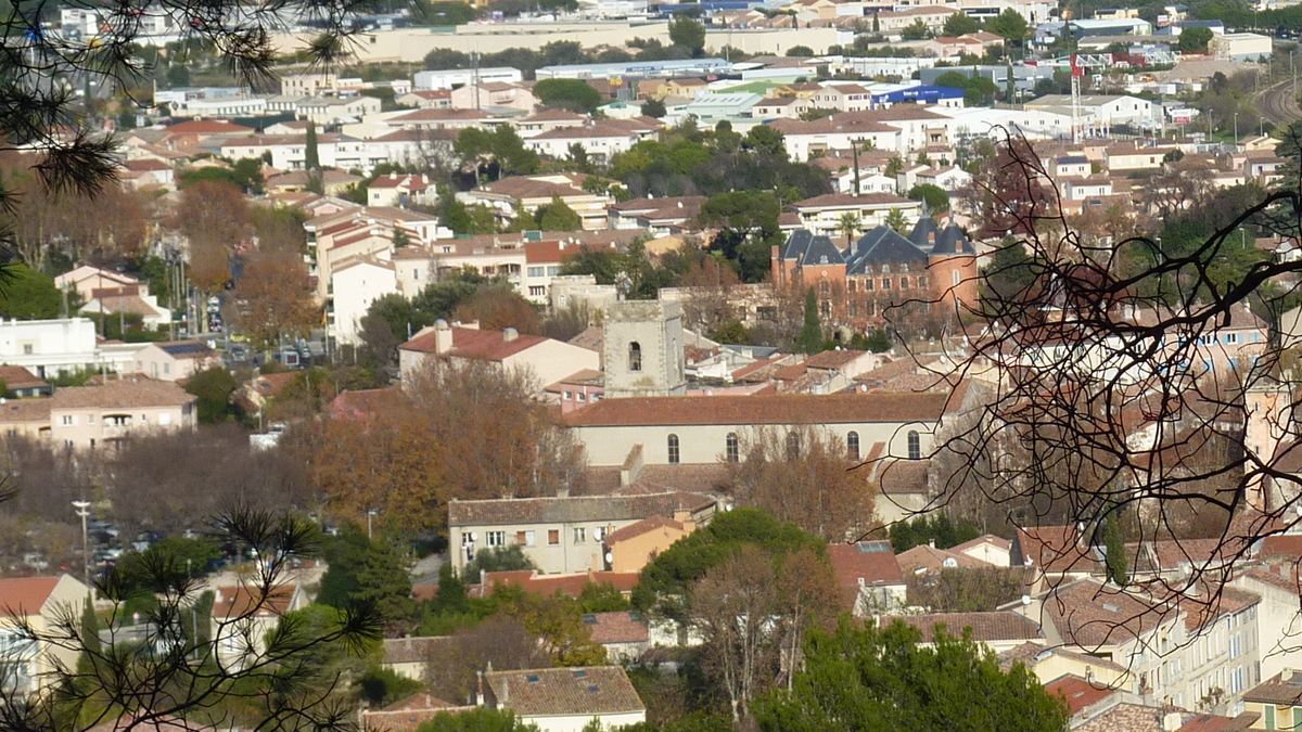 Solliès-Ville, les crêches