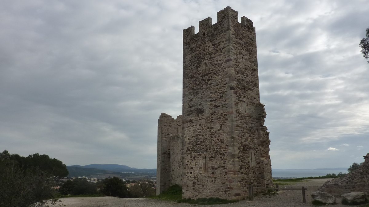 La Crau, le château d'Hyères