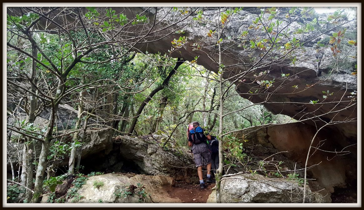 Belgentier, arche de la Garoute