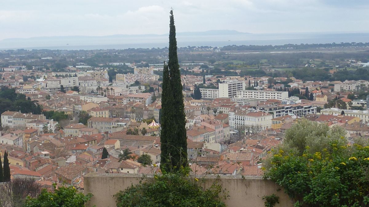 De la Maison du terroir au château d'Hyères