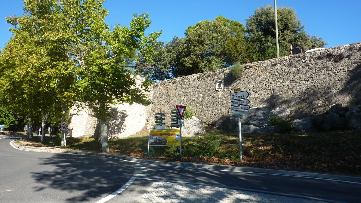 Sillans la Cascade