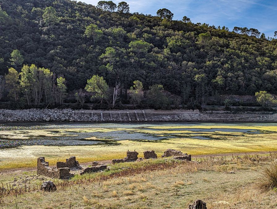 Carcès, tour du lac