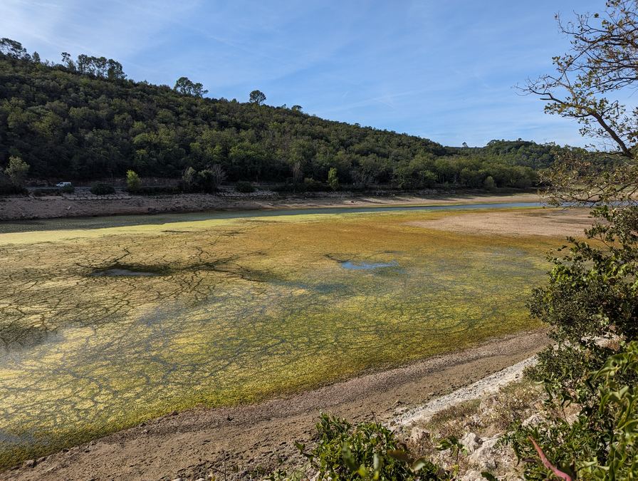 Carcès, tour du lac