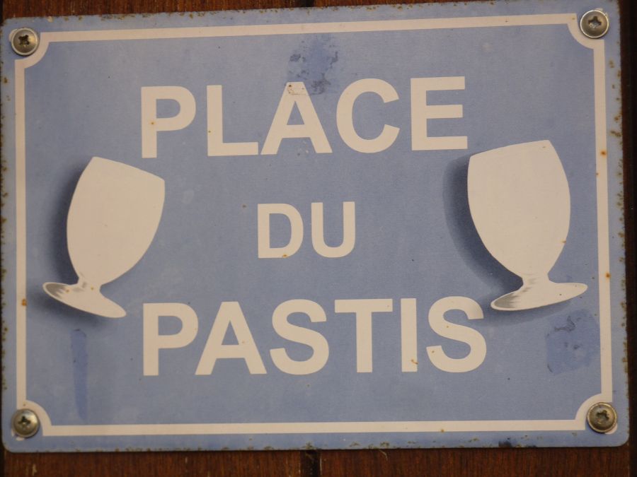 Néoules, la grande Muraille