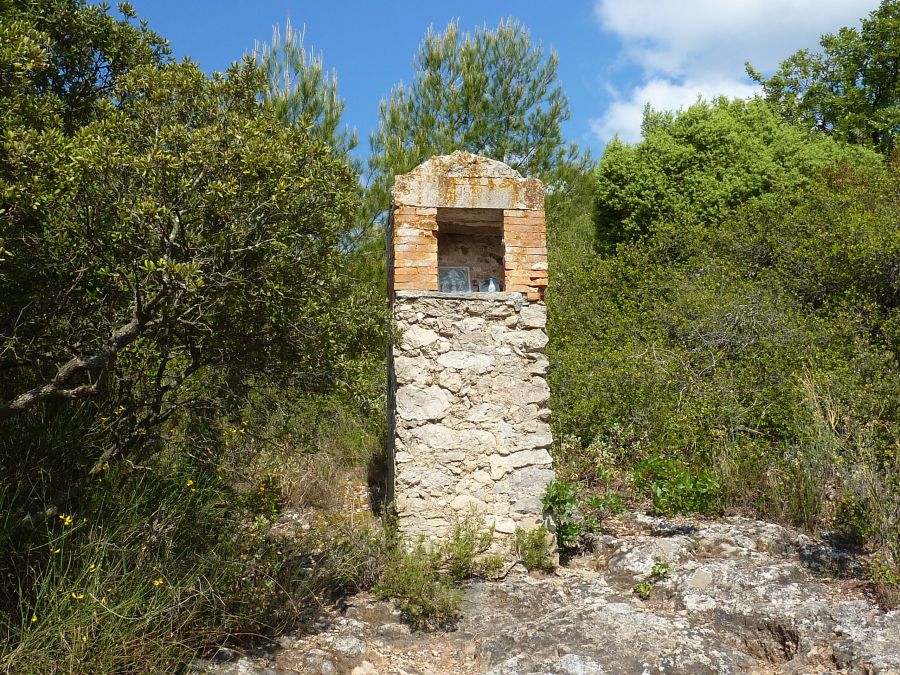 Le Val, les 3 chapelles