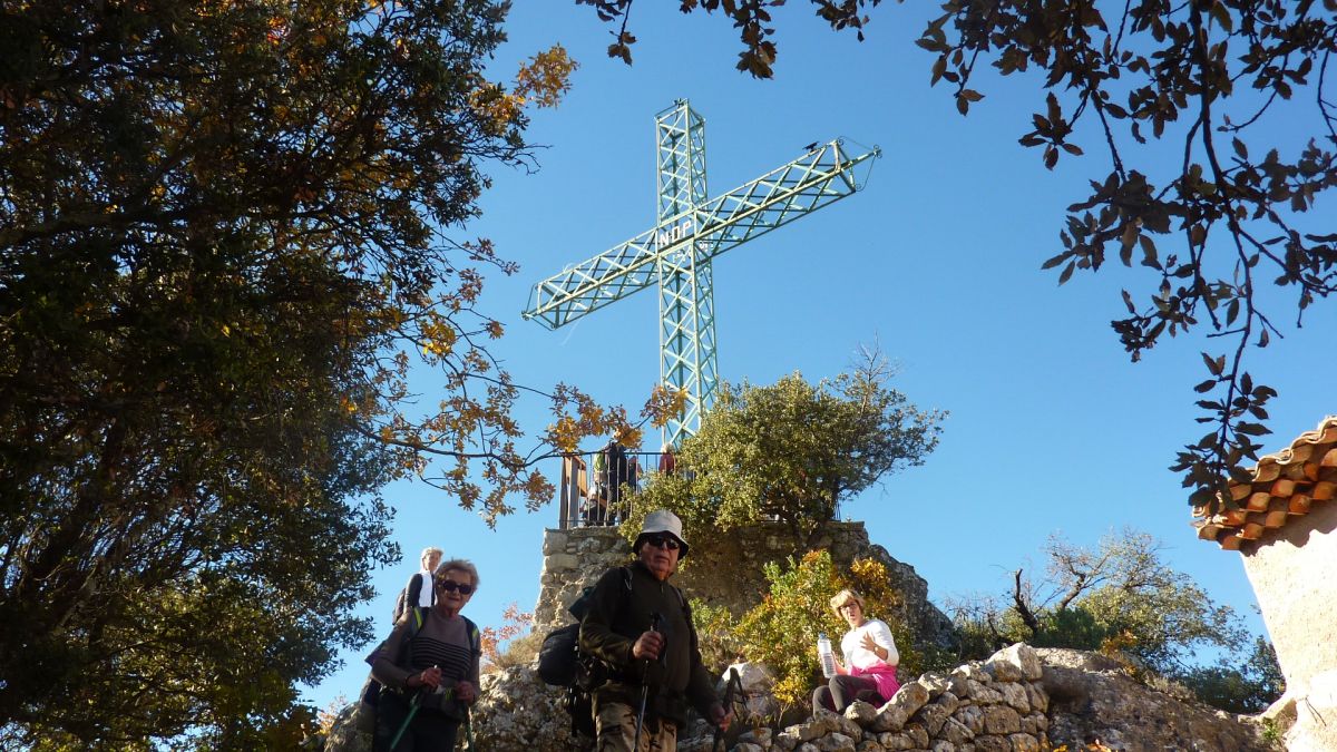 Le Val, les 3 chapelles