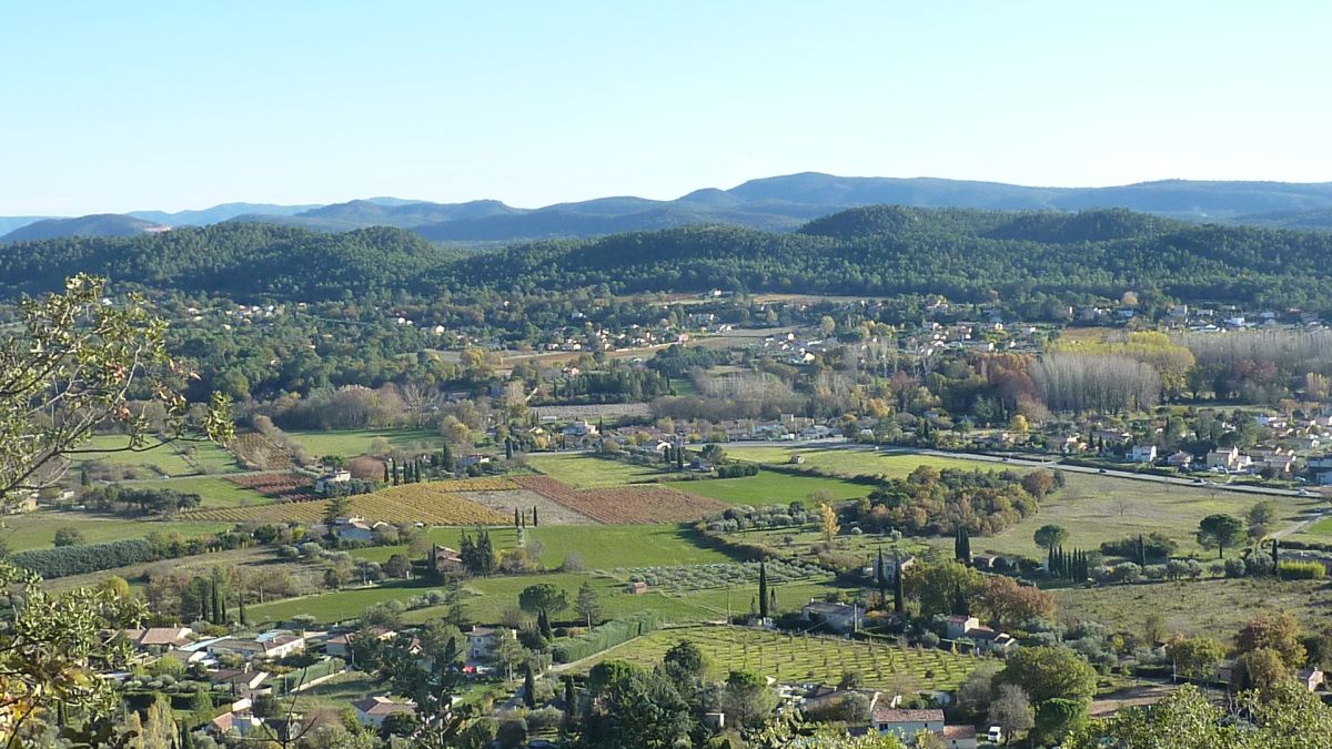 Le Val, les 3 chapelles