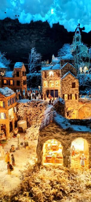 La Garde-Freinet, crèche et Grimaud