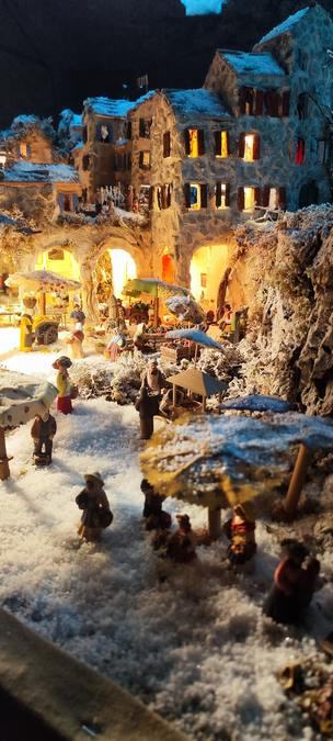La Garde-Freinet, crèche et Grimaud