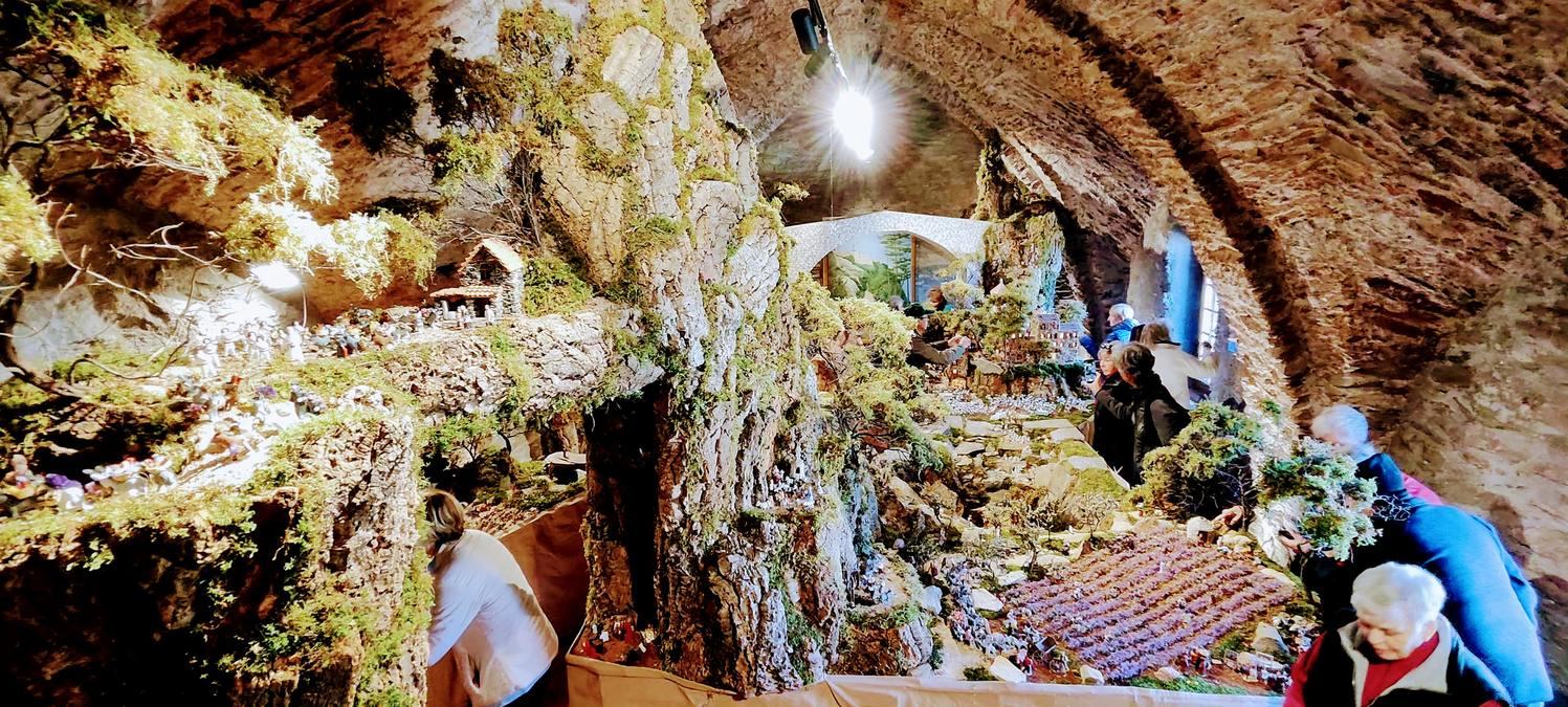 La Garde-Freinet, crèche et Grimaud