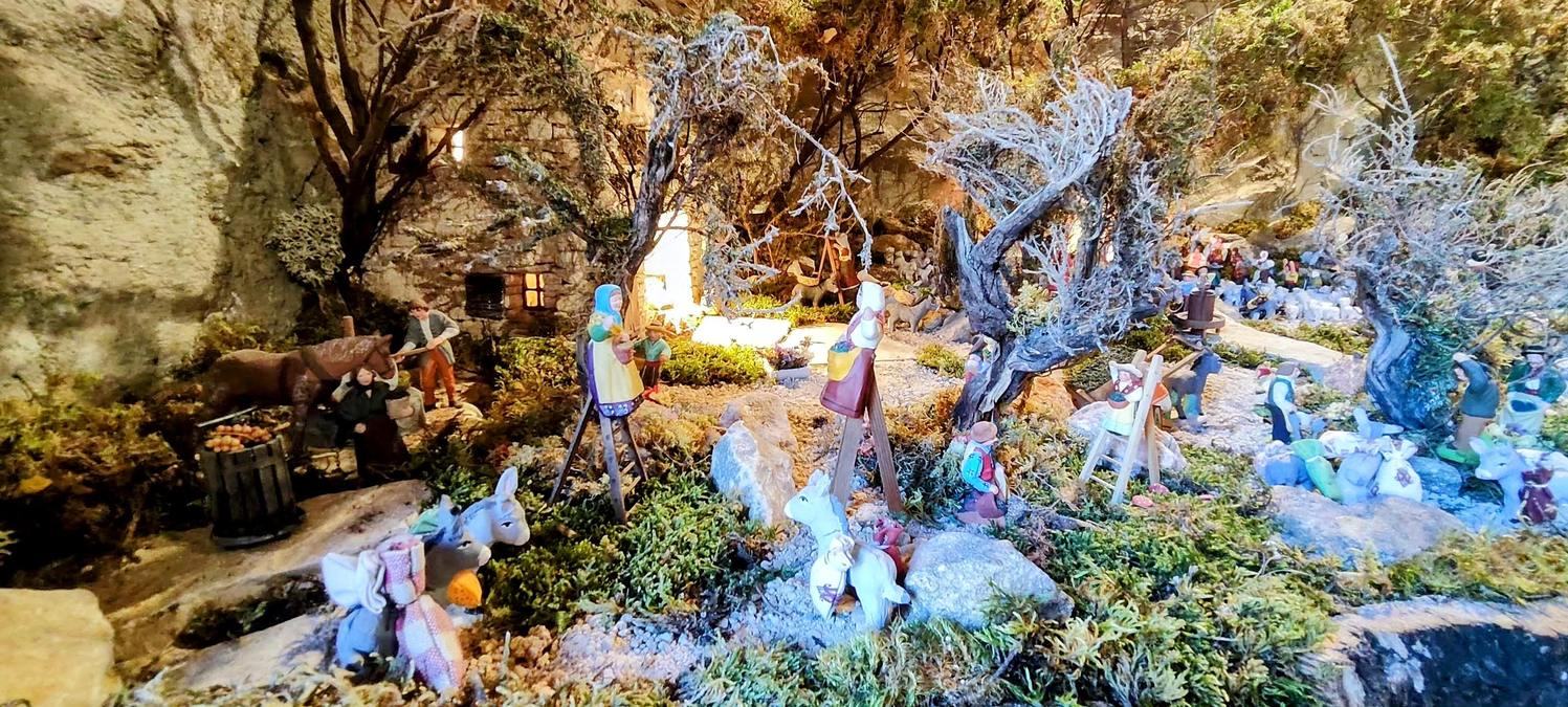 La Garde-Freinet, crèche et Grimaud