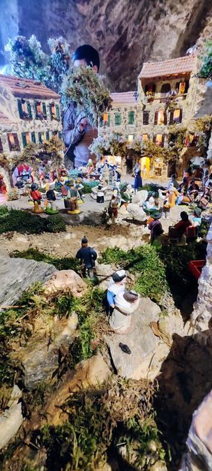 La Garde-Freinet, crèche et Grimaud