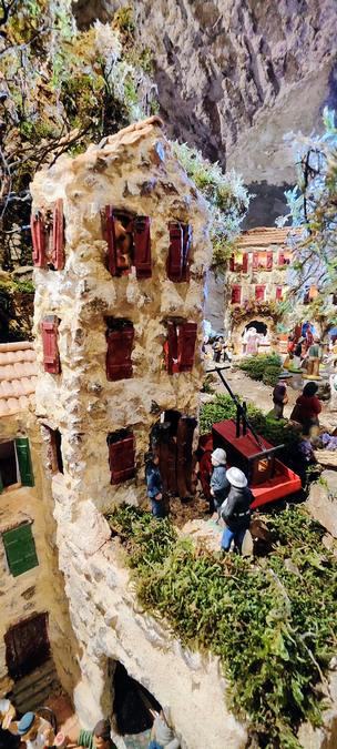 La Garde-Freinet, crèche et Grimaud