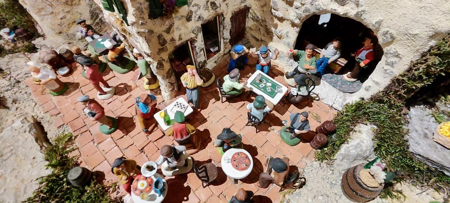 La Garde-Freinet, crèche et Grimaud