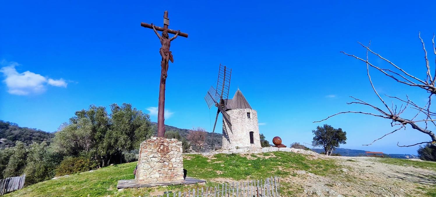 La Garde-Freinet, crèche et Grimaud