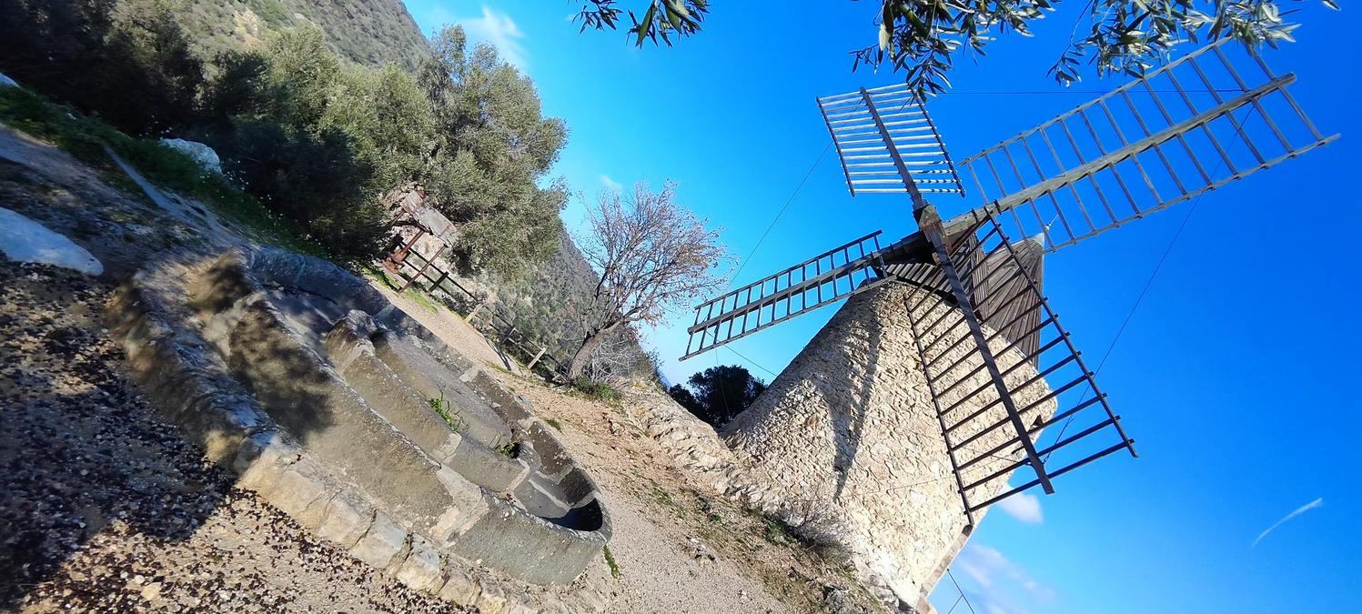 La Garde-Freinet, crèche et Grimaud