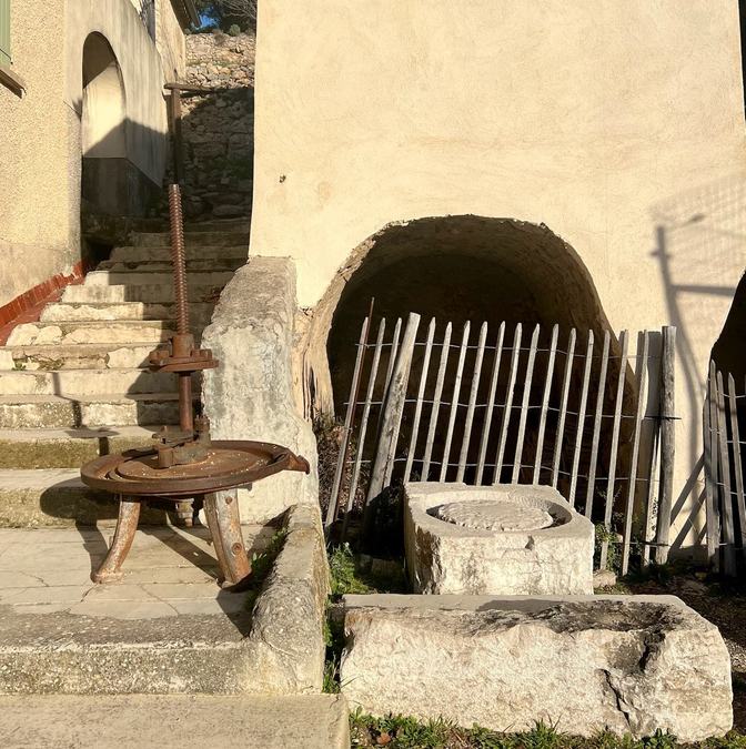 Le Garlaban, sentier des scolopendres
