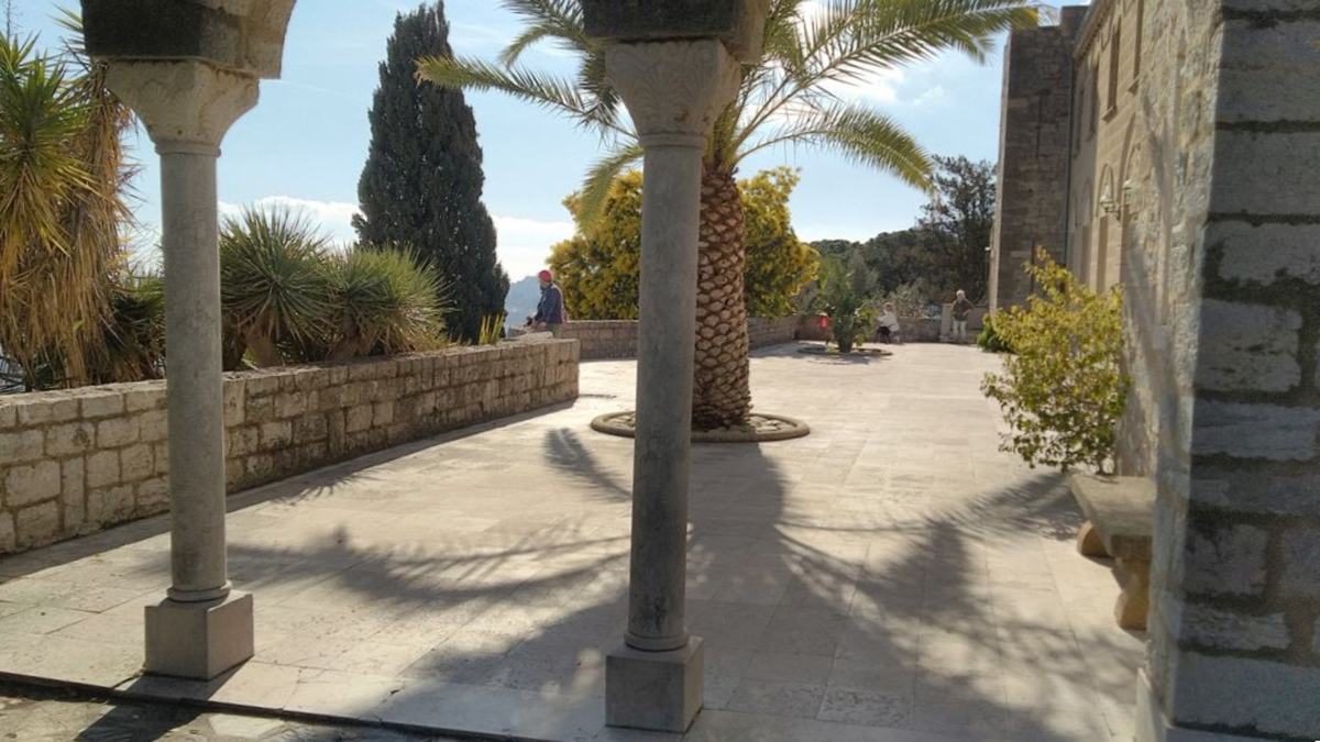 Hyères, les Maurettes, le château