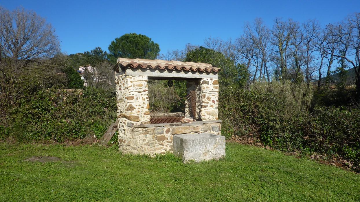 Les Borrels, font de la Truie