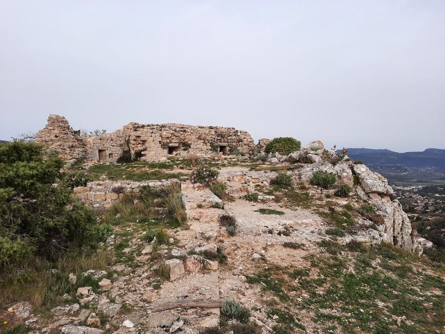 Rocbaron, ruines de Saint Sauveur