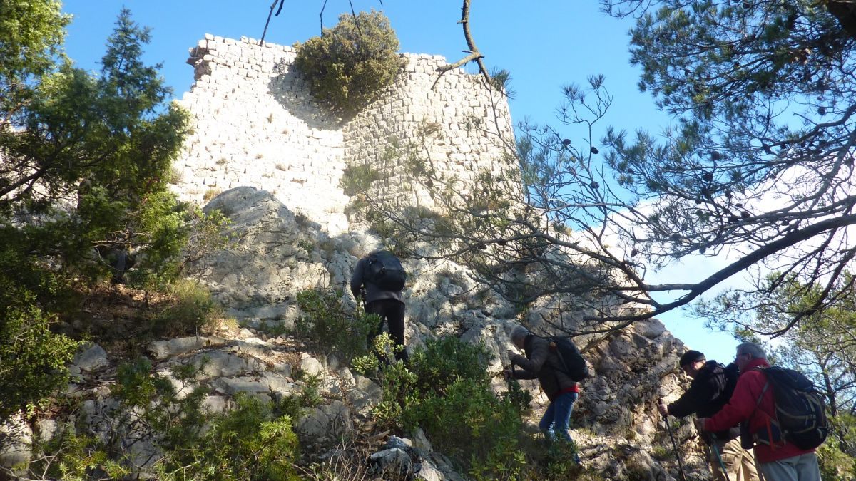 Rocbaron, ruines de Saint Sauveur