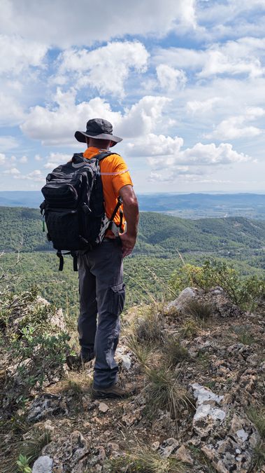 Néoules, pilon Saint Clément